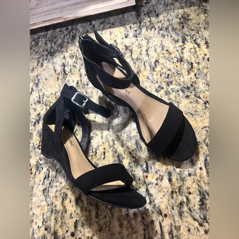 Sun + Stone Black Suede Wedge Heel Sandals Ankle Strap Women’s 5.5